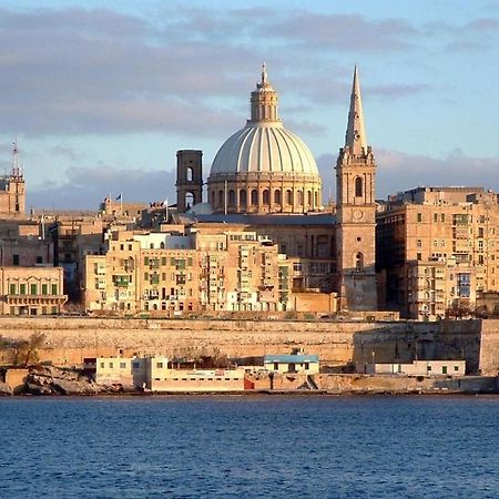 Apartamento Splendid Seaside Retreat On Spinola Bay San Julián Exterior foto
