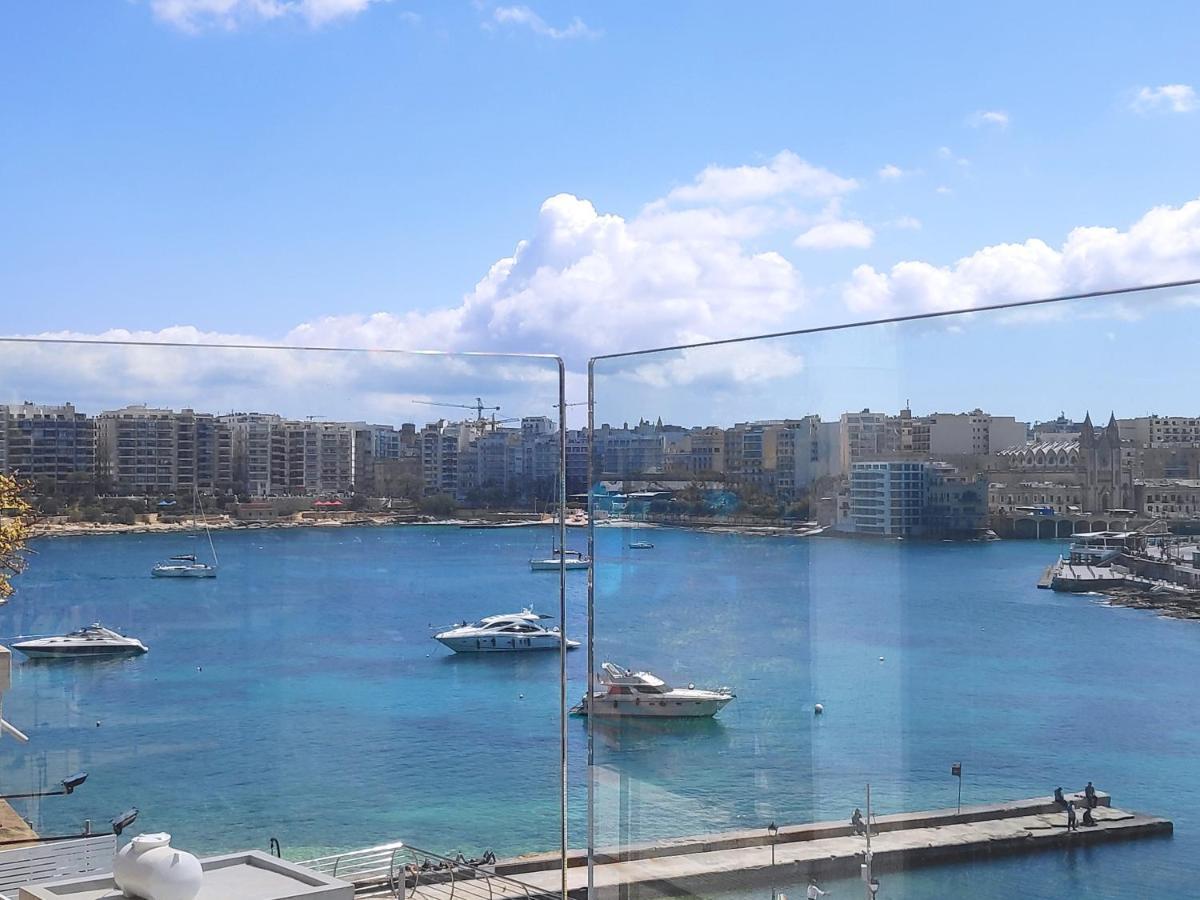 Apartamento Splendid Seaside Retreat On Spinola Bay San Julián Exterior foto
