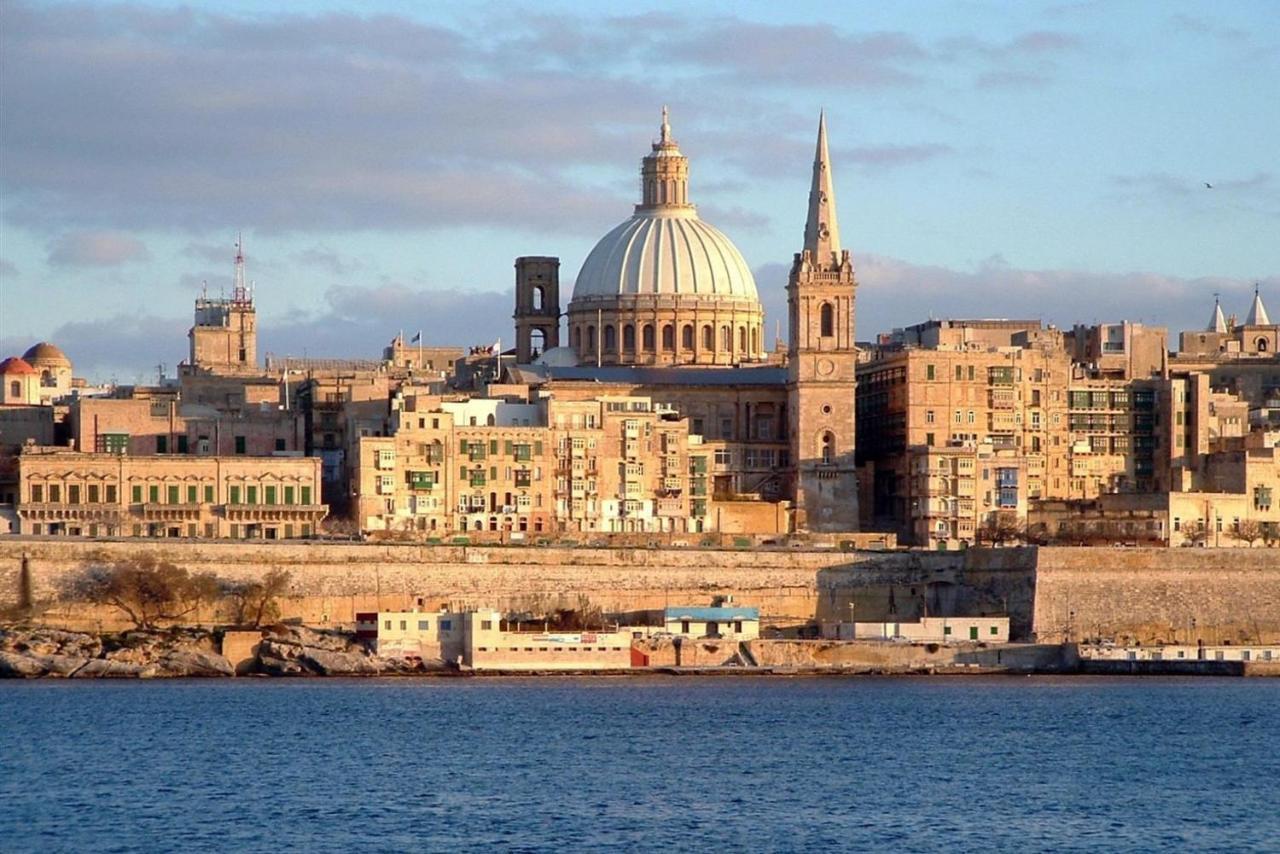 Apartamento Splendid Seaside Retreat On Spinola Bay San Julián Exterior foto